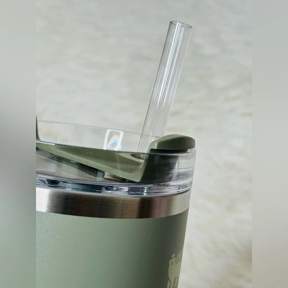 Stanley Tumbler 40oz Quencher Hearth & Hand with Magnolia Restful Green - Picture 9 of 17